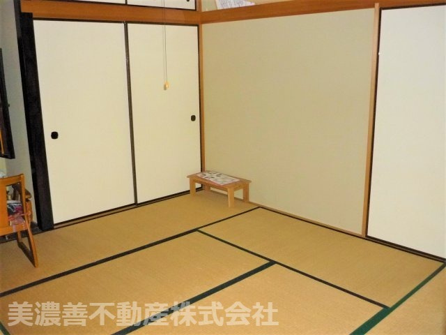 ６００５４　各務原市尾崎北町七丁目中古戸建ての和室