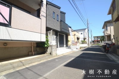 【前面道路含む現地写真】 | 海老名市中新田3丁目　新築戸建て 全1棟　【仲介手数料無料】
