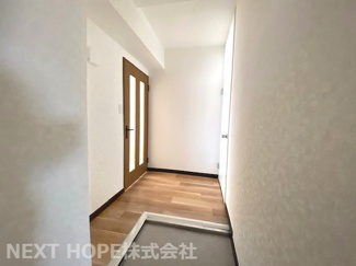 【玄関】 | 桜台ハイツ２号棟 | 圧迫感の無い玄関です♪