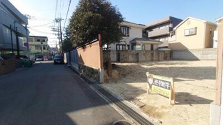 【前面道路含む現地写真】