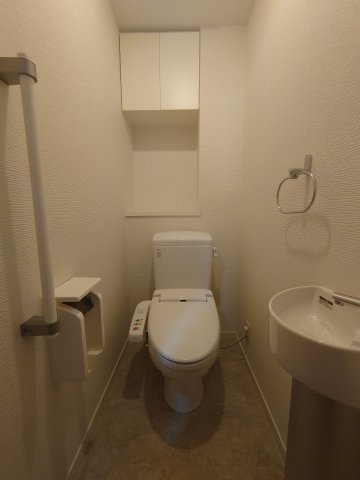 【トイレ】 | ヒューマインド博多アーバニスタ | シンプルで使いやすいトイレです