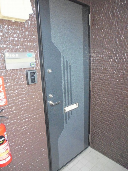 熊本市北区飛田４丁目のアパートの玄関