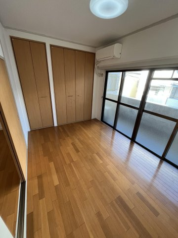 【居間・リビング】 | 第5川崎ビル | ゆったりとした居間です