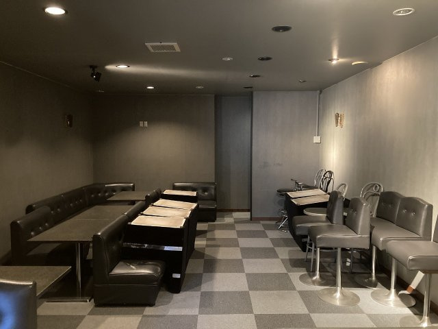 山形やき鳥センタービルのロビー