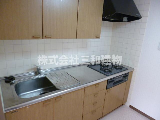 メルベーユ丸山台のキッチン|同間取り（反転タイプ）の参考写真です