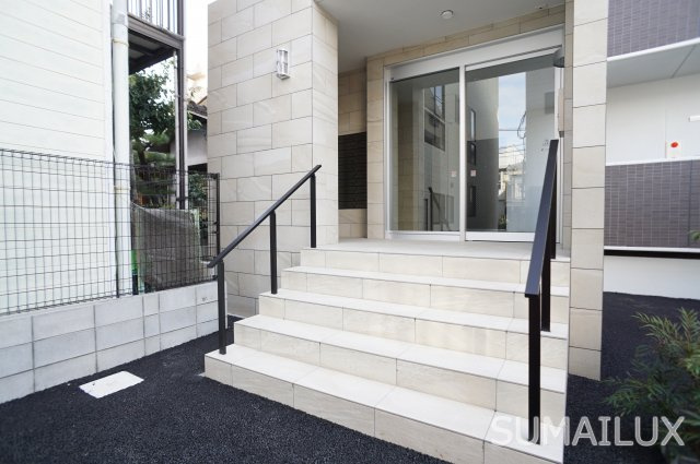 熊本市中央区坪井１丁目の賃貸マンションのエントランス