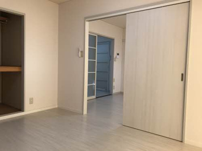 【内装】 | フレグランス安原