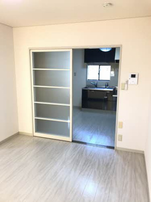 【内装】 | フレグランス安原