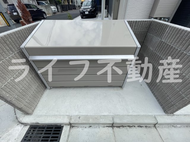 B-Heim（ビーハイム）のエントランス