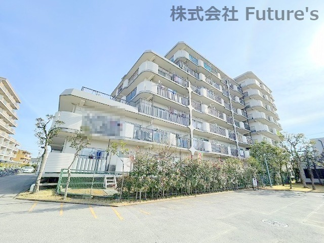 日商岩井三郷マンション　中古マンションの外観|JR常磐線「金町」駅・バス停歩1分！クリーニング済・中古マンションです。