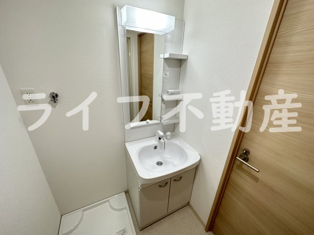 badge tomoi Est Ⅴの独立洗面台|使いやすい独立洗面台です