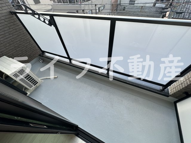 badge tomoi Est Ⅴのバルコニー|お洗濯にも便利なバルコニー付き