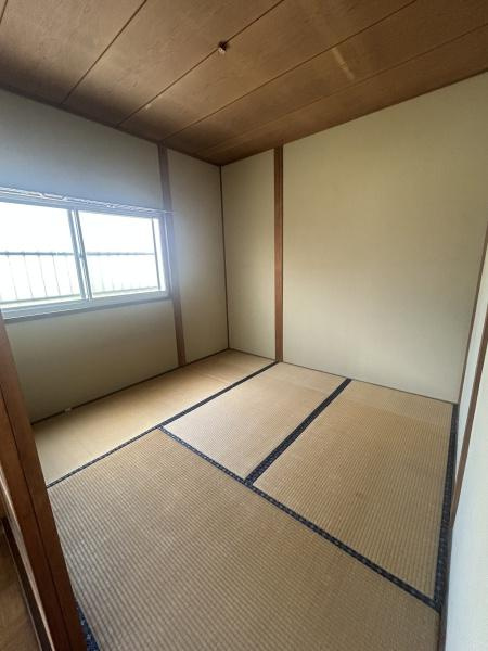 末崎アパート（1Fテナント・2F住居）の内装