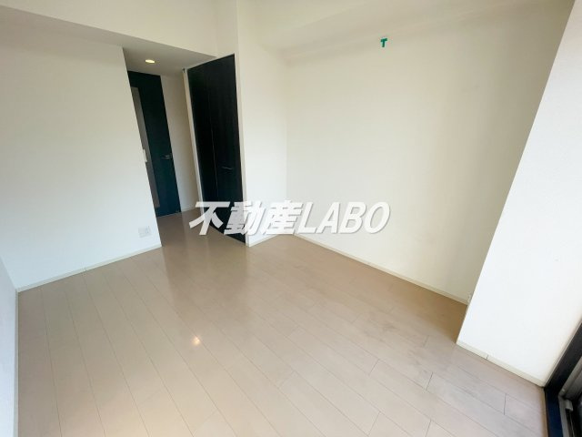 エステムコート阿波座プレミアムの寝室