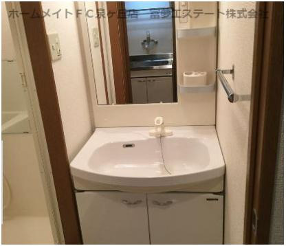 【洗面所】 | フジパレス水池 | 忙しい朝には欠かせない洗面所です
