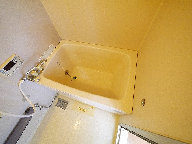 コーポ宝来Ⅱの浴室|お風呂で日々の疲れを落としましょう