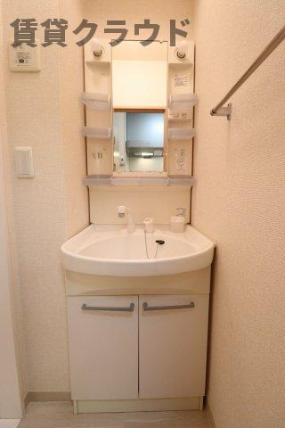 モナリエ港の洗面所|コンパクトで使いやすい洗面所