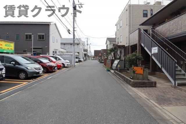 モナリエ港の周辺|毎日通るエントランスはこのようになっています