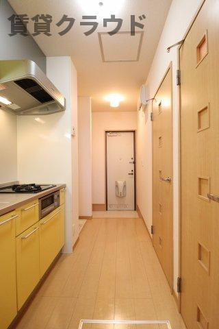 モナリエ港のロビー|清潔なロビーです