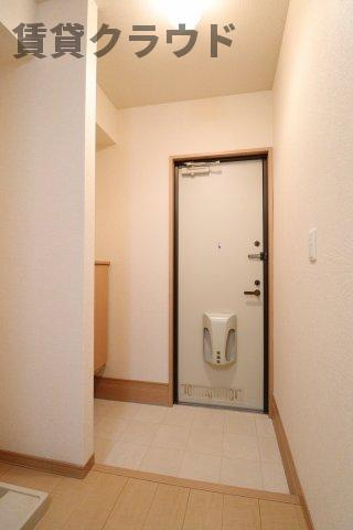 モナリエ港の玄関|ゆったりとした玄関です