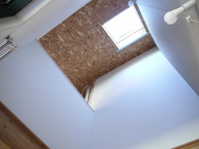 【その他共用部分】 | ラフィネ小平ⅡA棟 | 玄関の上部は吹き抜けになっています。/ラフィネ小平Ⅱ