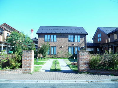 【外観】 | ラフィネ小平ⅡA棟 | 周囲は住宅街。小さなお子様を遊ばせていても安全です。また日当たりも良好です。/ラフィネ小平Ⅱ