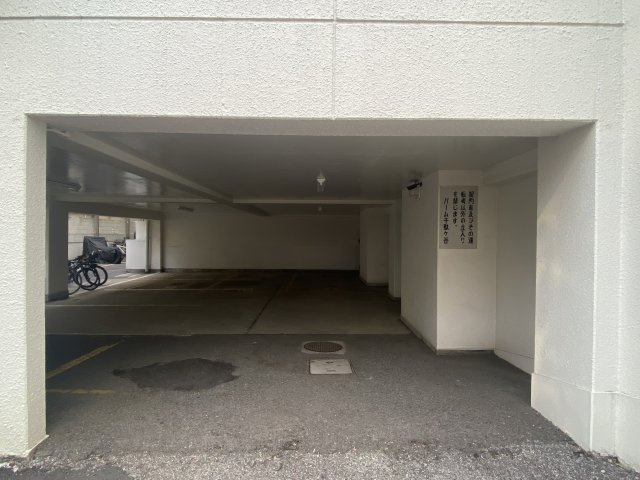 バーム千駄ヶ谷の駐車場