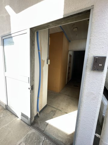 コーポ倉正の外観|倉庫部入口