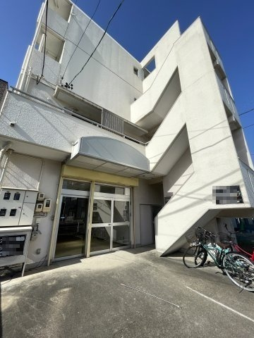 コーポ倉正の外観