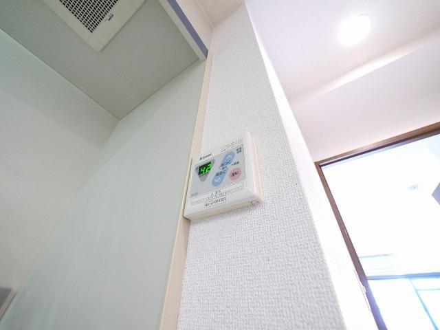 杉ヶ町北ビルの設備|給湯のリモコン。温度調節も楽々出来ます