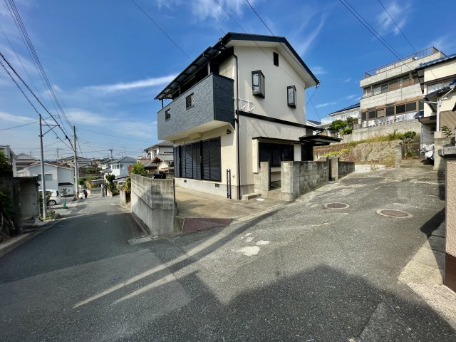 南区中尾２丁目戸建ての前面道路含む現地写真