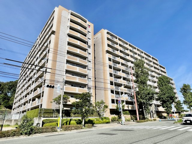 エバーライフ東平尾公園C棟の外観