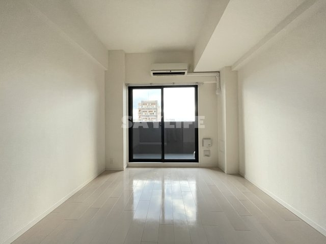 サムティ大阪GRAND EASTの居間・リビング