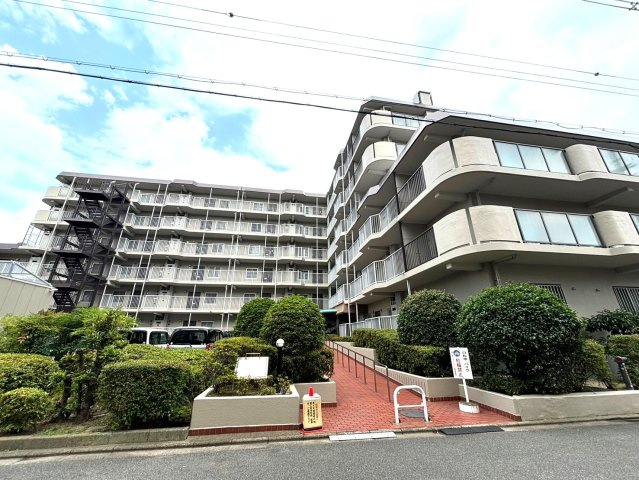 「梅小路京都西」駅徒歩１０分◆令和５年９月リフォーム完了◆収納充実３ＬＤＫ◆梅小路スカイハイツＢ棟の外観|外観