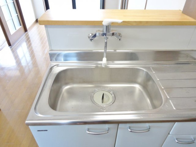 【キッチン】 | サン・オーレせんだ | (写真は反転イメージです)