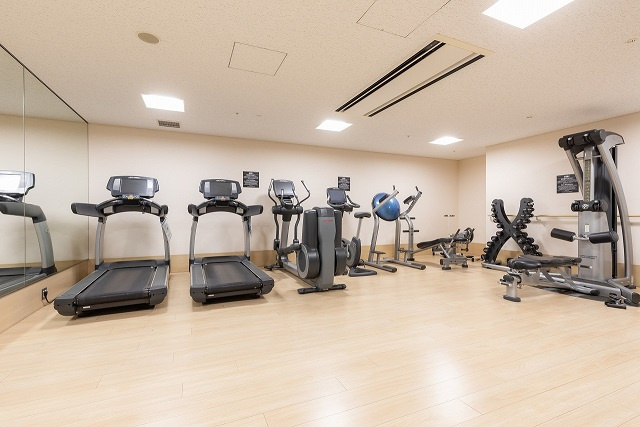 新宿区西新宿７丁目の賃貸マンションのその他|フィットネス