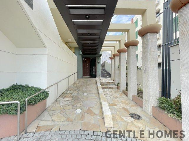 ロワールフィオレ平尾山荘ガーデンズのエントランス