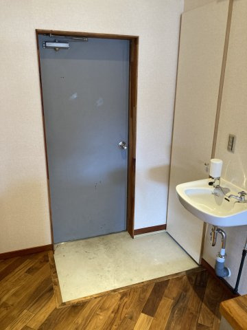 【その他】 | ユトリロ石巻 | 裏口