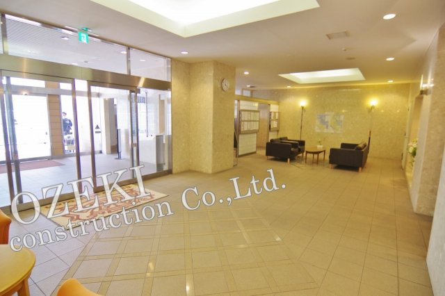 ライオンズステーションタワー北越谷のエントランス