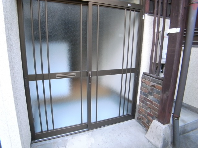 岡野アパートの玄関|シンプルで使いやすい玄関です