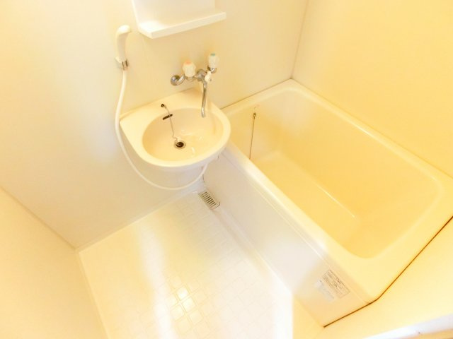 メゾン楠の浴室