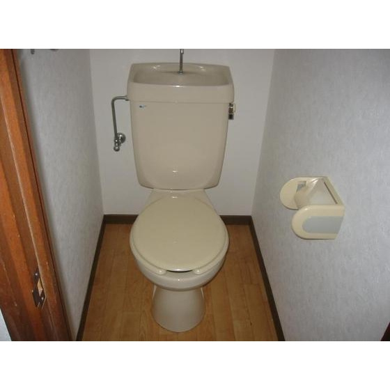 エコール荒木【10.000円キャッシュバック対象物件】のトイレ|清潔感のあるトイレです