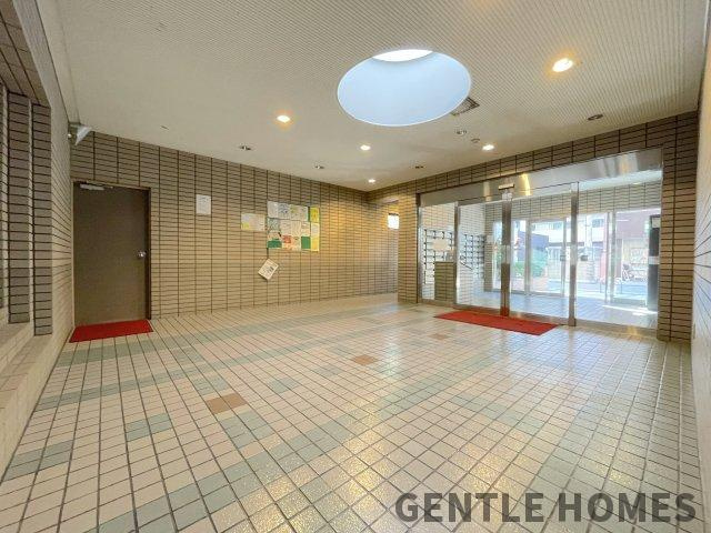 ダイアパレス箱崎宮前のエントランス