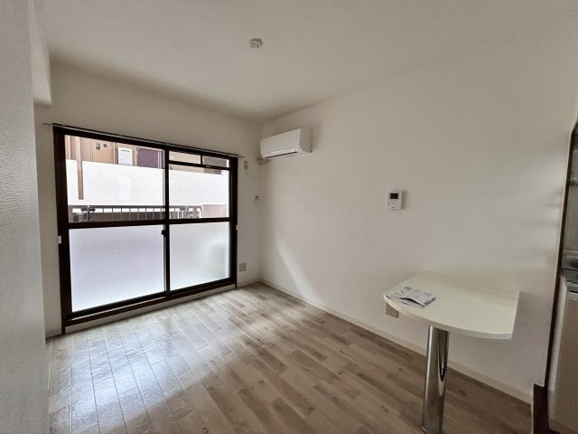 【居間・リビング】 | カワイマンション