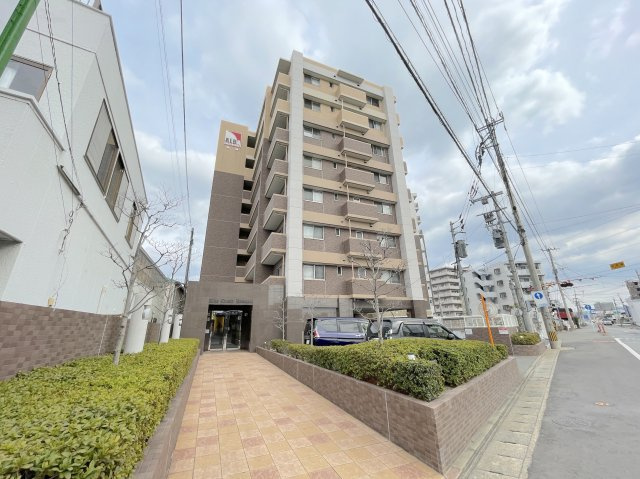 アルバクレスタ箱崎の外観