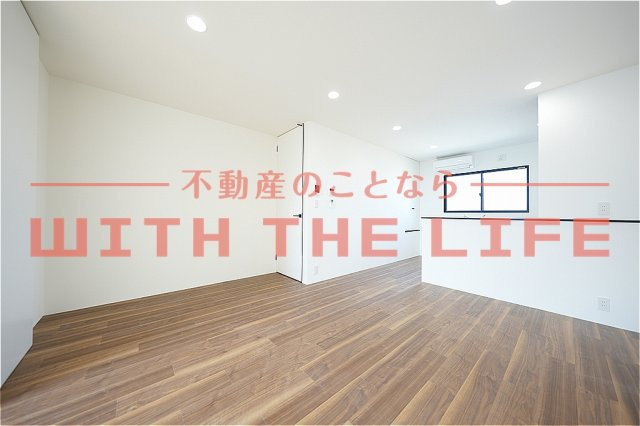 ザ・ライフ南薫プレミアガレージ【キャンペーン対象物件】の居間・リビング|ゆったり過ごせるリビングです