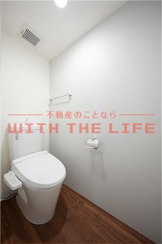 ザ・ライフ南薫プレミアガレージ【キャンペーン対象物件】のトイレ|シンプルで使いやすいトイレです