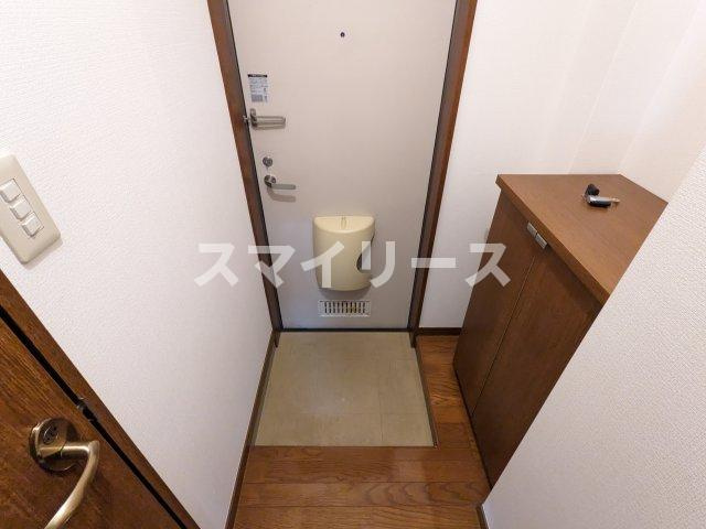 スタジオ北柏２号棟の玄関