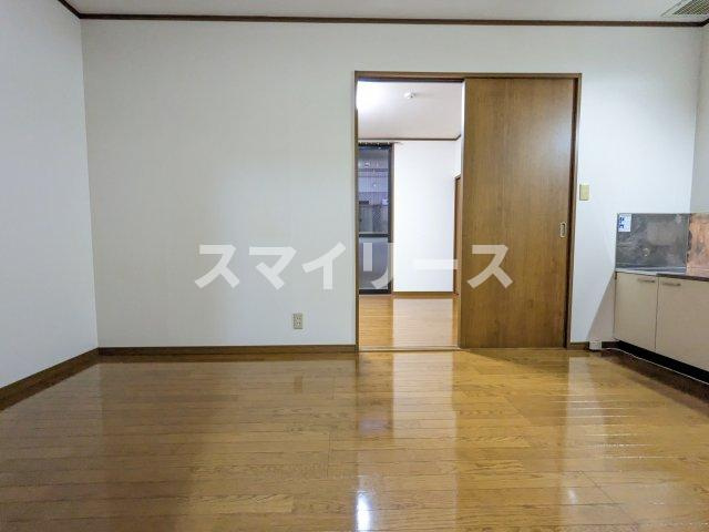 スタジオ北柏２号棟の居間・リビング