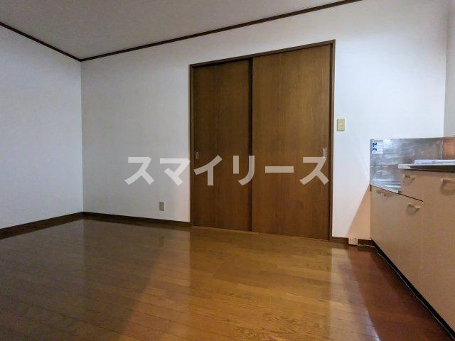 スタジオ北柏２号棟の居間・リビング